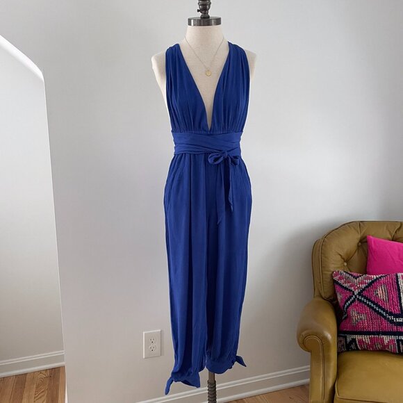 Lulus Lolinda Halter Convertible Jumpsuit Size Medium Blue Gauze - Picture 3 of 13